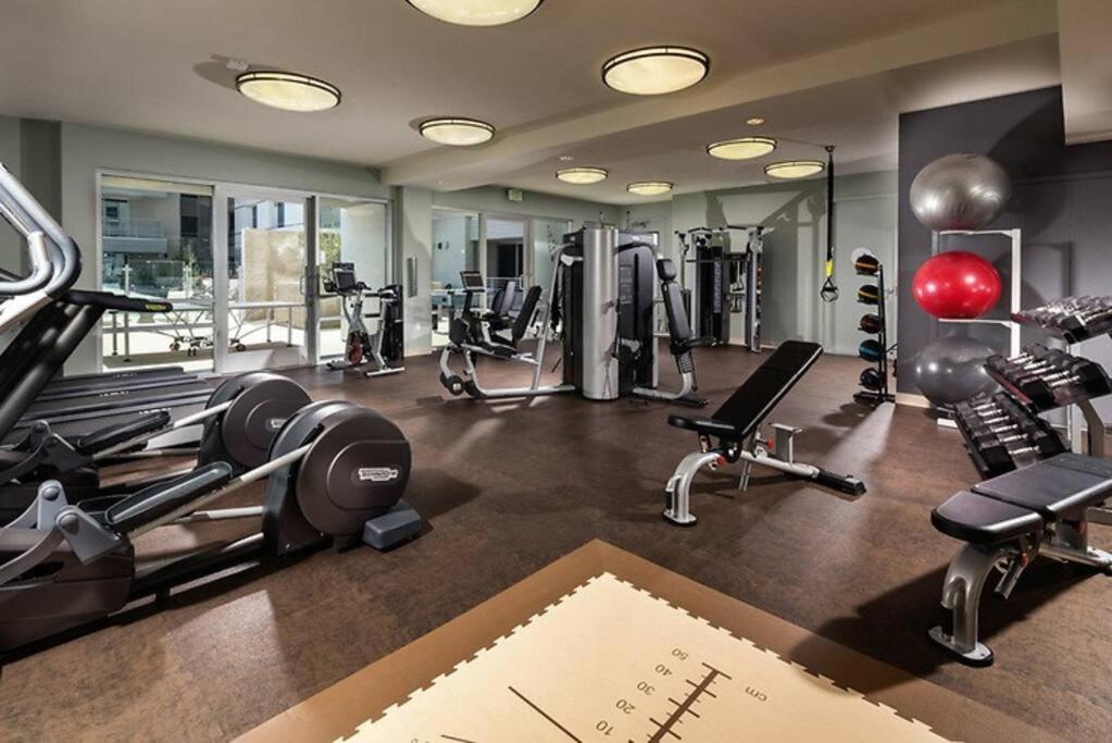 June Specials- Suite Spot Dtla- Free Parking For One Car! Los Angeles Eksteriør bilde